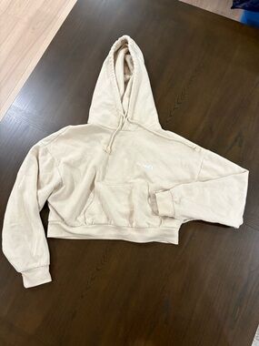 Levi's Cream Cropped Hoodie
